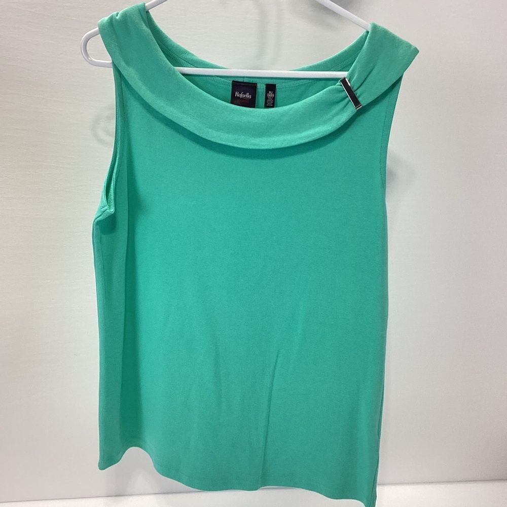 Rafaella Tank Top with Cuffed Neckline
Wide Neckline XL